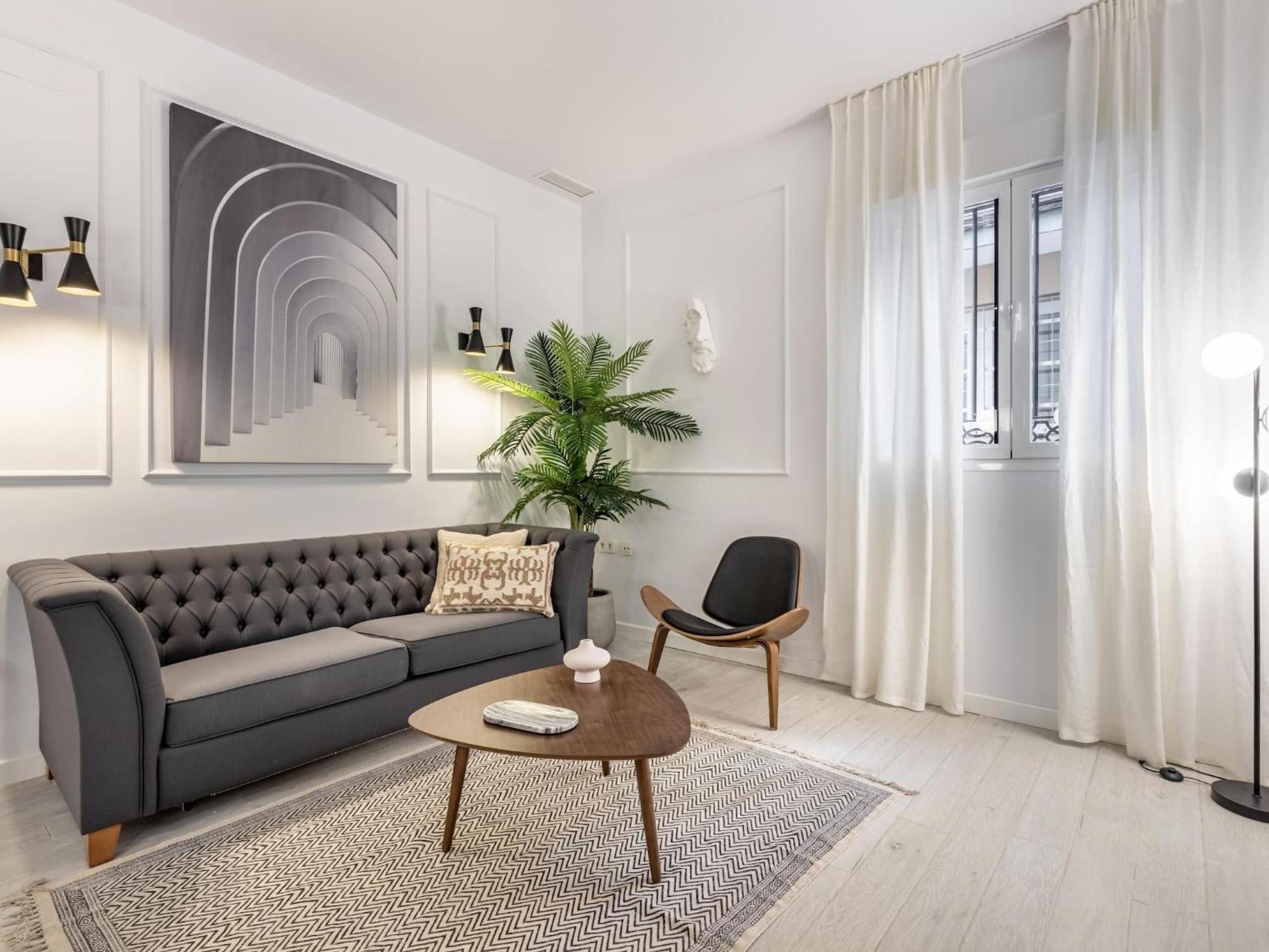 Central Stylish And Elegant 1 & 2 Bedroom Apartments III Гранада Екстер'єр фото