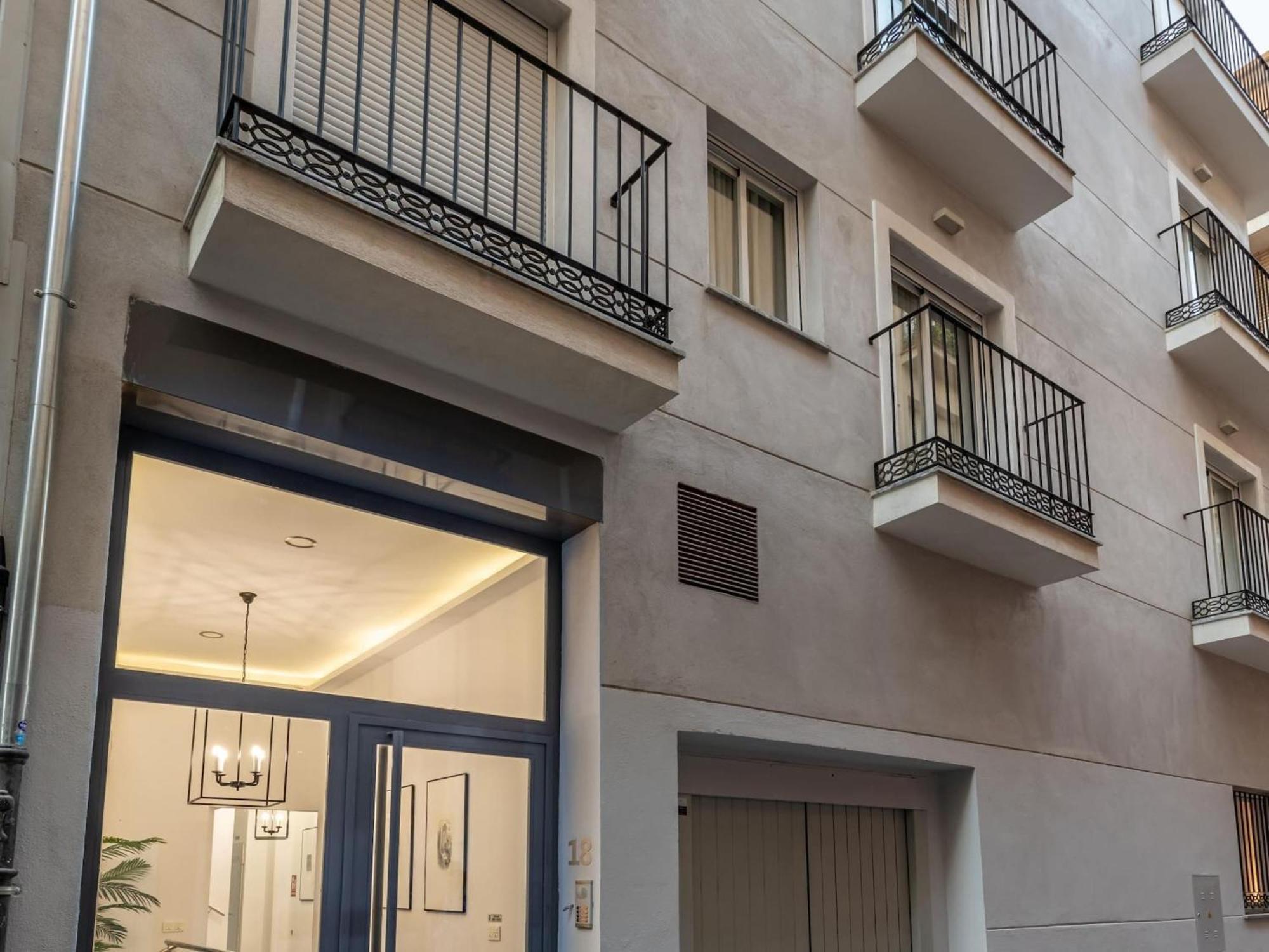 Central Stylish And Elegant 1 & 2 Bedroom Apartments III Гранада Екстер'єр фото